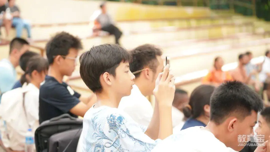 刻苦训练篮球时如何避免受伤的建议_0